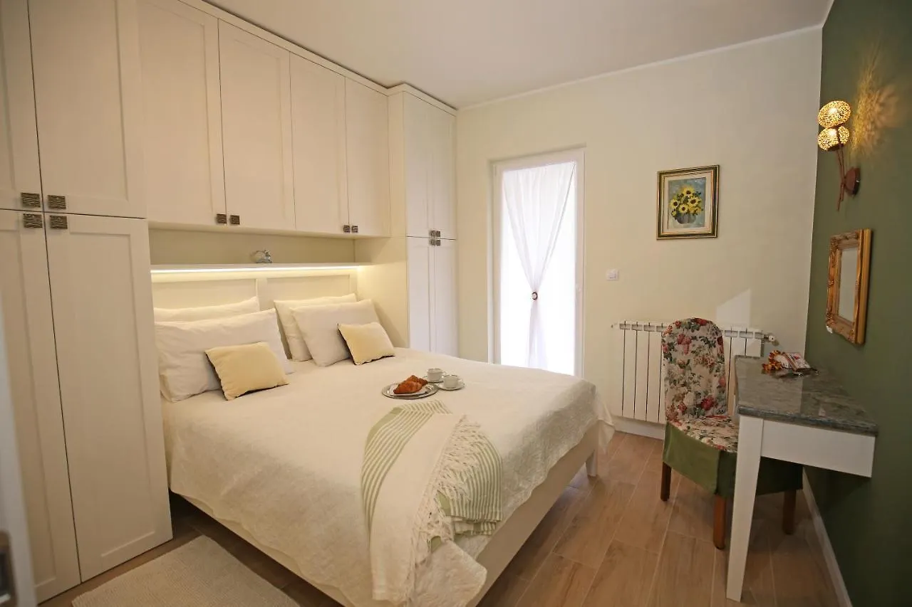 Apartments Paola Rovinj